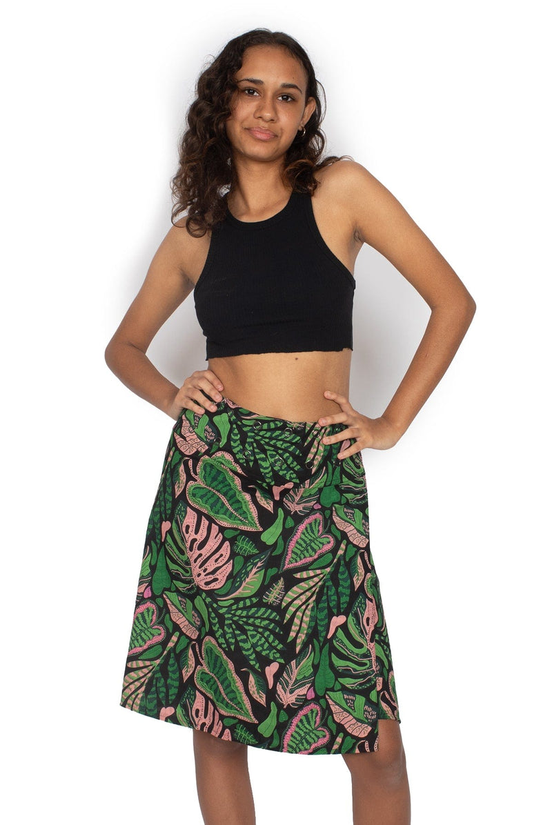 OM Designs Skirts O/S Chameleon Skirt - Monstera Jungle / Dragonfly Black