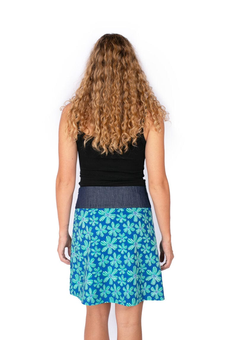 OM Designs Om Design New Energy Skirt (Short) - Daisys Marine/Abstract Black Om Design New Energy Skirt (Short) - Daisys Marine/Abstract Black Splash Swimwear Womens Clothing O/S 1000023727