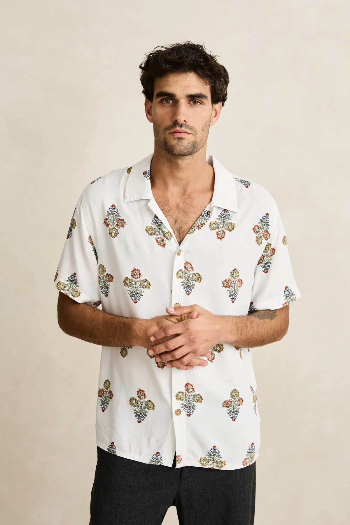 Rhythm Mens Rhythm Bouquet SS Shirt - Natural Rhythm Bouquet SS Shirt - Natural Splash Swimwear Mens Shirt