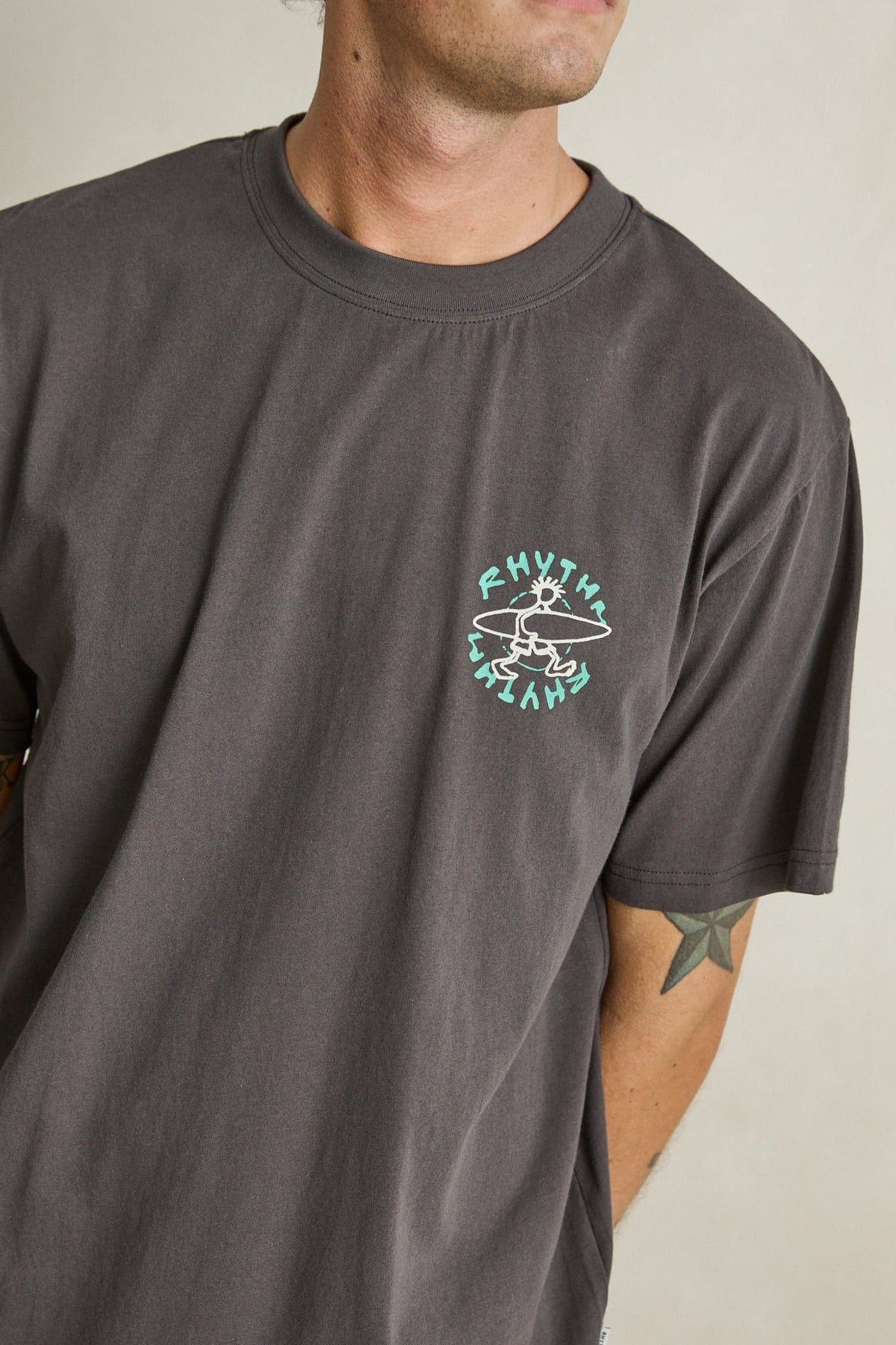 Rhythm Mens Rhythm Mens Circle Drifter SS T-Shirt - Vintage Black Rhythm Mens Circle Drifter SS T-Shirt Vintage Black Splash Swimwear Mens Tee