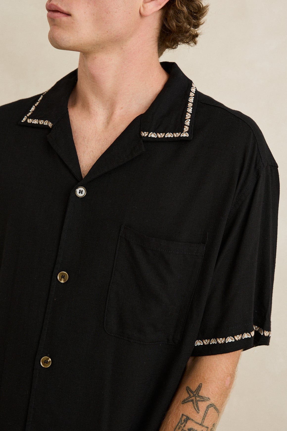 Rhythm Rhythm Diego Short Sleeve Shirt - Black Rhythm Diego Short Sleeve Shirt - Black Splash Swimwear Tops