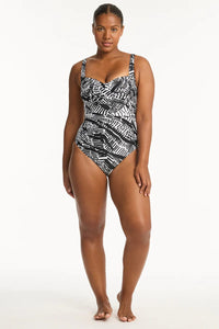 Sea Level Pampas Twist Front Multifit One Piece - Black  Shop Sea Level Carnivale Twist Front Multifit One Piece in Citrus | Australian Swimwear Brands at Splash Swimwear Splash Swimwear One Pieces