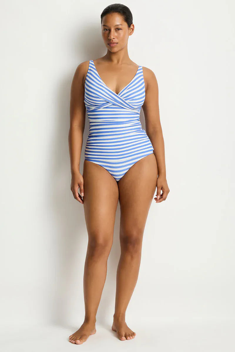 Sea Level Sea Level Amour Cross Front Multi Fit Singlet Top Sea Level Amour Cross Front Multi Fit Singlet Top Splash Swimwear Bikini Tops