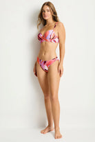Sea Level Sea Level Neon Wave Sporty Mid Pant Sea Level Neon Wave Sporty Mid Pant Splash Swimwear Bikini Bottoms