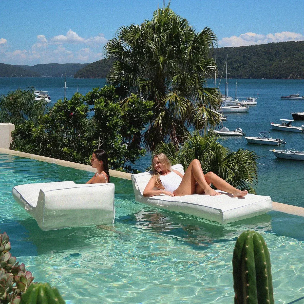 Sunnylife Luxe Lie-On Lounger Sunnylife - Luxe Lie-On Lounger Splash Swimwear Accessories