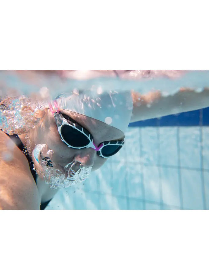 Zoggs Zoggs Predator Goggles - Pink/White Smoke Lens 461037 Zoggs Predator Goggels - Blue/Black/ Smoke Tint | Australia Splash Swimwear Goggles 194151060096